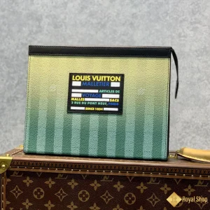 Túi nam LV cầm tay Pochette màu xanh lá M81317