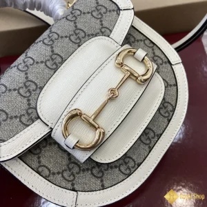 Túi nữ Gucci Horsebit 1955 mini viền trắng 781387 2024