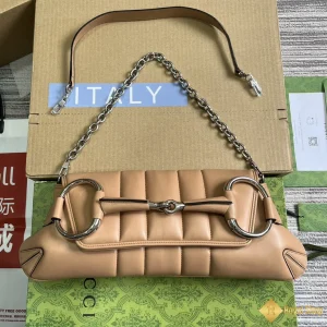 Túi nữ Gucci Horsebit Chain medium shoulder nâu nhạt 764255