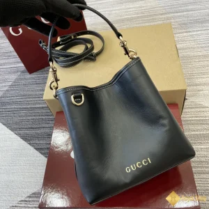 Túi xách nữ Gucci GG Emblem mini bucket màu đen 815118 HCM