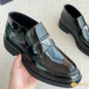 cận cảnh Giày Prada nam loafer CKP4385