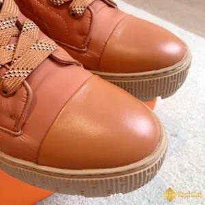 cận cảnh Giày boot Hermes nam màu nâu CKH4151