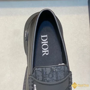 cận cảnh Giày loafer Dior nam CKG240162