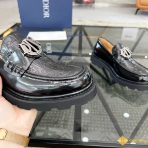 cận cảnh Giày loafer Dior nam CKG240177