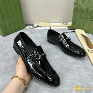 cận cảnh Giày loafer Gucci nam CKG241046