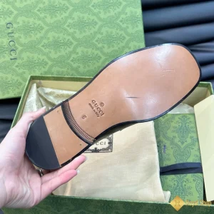 cận cảnh Giày loafer Gucci nam CKGC240009