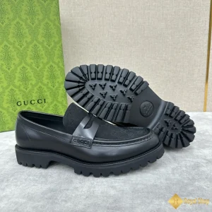 cận cảnh Giày loafer Gucci nam mặt da lộn CKG421532093