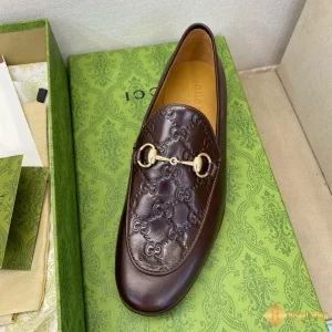 cận cảnh Giày loafer Gucci nam màu nâu CKG421572093