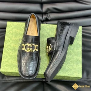 cận cảnh Giày loafer Gucci nam vân da cá sấu CKGC240007