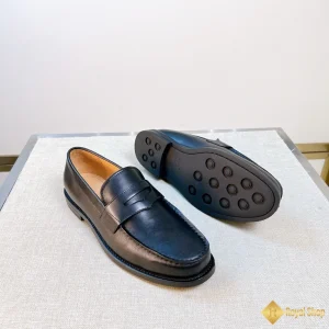 cận cảnh Giày loafer LV nam CKLV24036