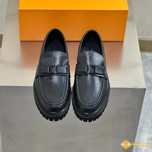 cận cảnh Giày loafer LV nam CKLV24053