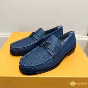 cận cảnh Giày loafer LV nam CKLV24060