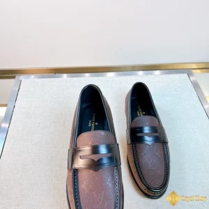 cận cảnh Giày loafer LV nam CKLV24073