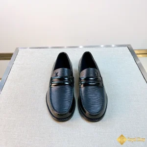 cận cảnh Giày loafer LV nam CKLV24079