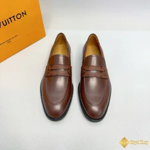 cận cảnh Giày loafer LV nam màu nâu CKLV24071