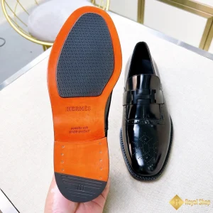 cận cảnh Giày nam loafer Hermes CKH422