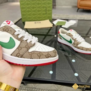 cận cảnh Giày sneaker Gucci x Nike CKGC241023