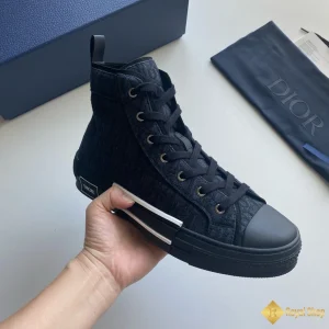 cận cảnh Giày sneaker nam Dior B23 high top CKD24087