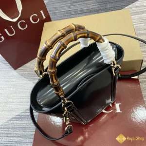 cận cảnh Túi Gucci nữ Mini Bamboo màu đen 805832