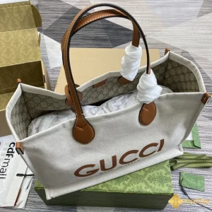 cận cảnh Túi xách nữ Gucci Medium Tote with print 772176 FACUL 8451