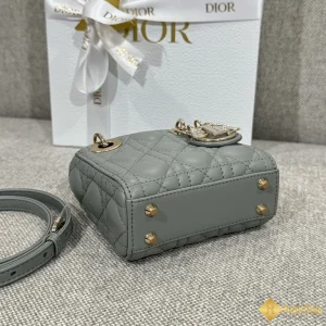 cận cảnh túi nữ Dior Lady Mini xanh ngọc 111216