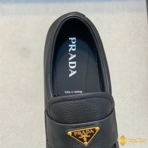 chất liệu Giày Prada nam loafer CKP4362