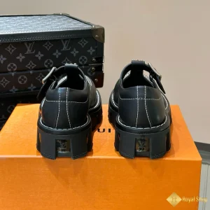 chi tiết Giày loafer LV nam CKLV24055