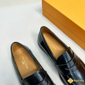 chi tiết Giày loafer LV nam CKLV24068