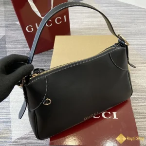 chi tiết Túi xách Gucci nữ GG Emblem large shoulder màu đen 815217