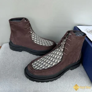 cùng ngắm Giày boot nam Dior da lộn nâu CKD240049