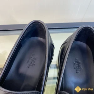 cùng ngắm Giày nam loafer Hermes CKH424