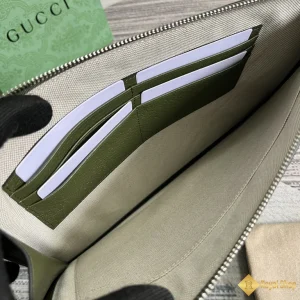 cùng ngắm Túi Clutch Gucci nam GG Marmont xanh lá 475317