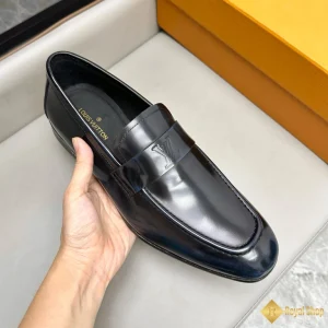 địa chỉ mua Giày loafer LV nam CKLV24100