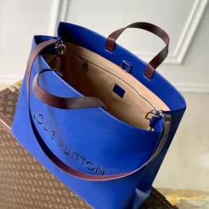 địa chỉ mua Túi LV nam Shopper Tote MM màu xanh M24457