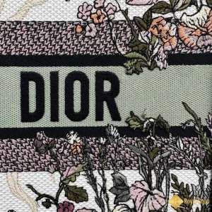 địa chỉ mua Túi nữ Dior Book Tote màu xanh 111204