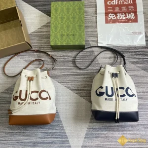 địa chỉ mua Túi nữ Gucci Print GG Supreme 772856