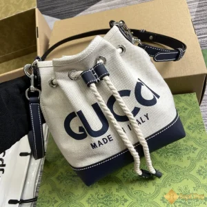 địa chỉ mua Túi nữ Gucci mini Print GG Supreme viền xanh đậm 777166