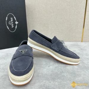 hình ảnh Giày Prada nam loafer da lộn màu xanh CKP4378