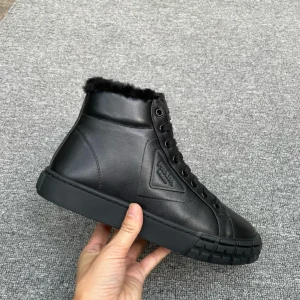 hình ảnh Giày boot Prada nam cổ lông CKP4265