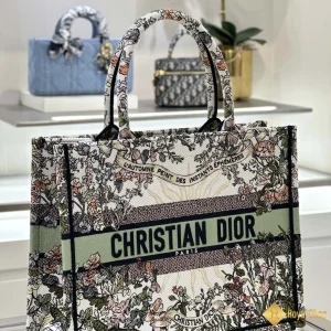 hình ảnh Túi nữ Dior Book Tote màu xanh 111204