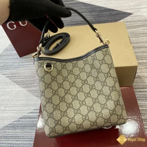 hình ảnh Túi xách nữ Gucci GG Emblem mini viền đen 815118