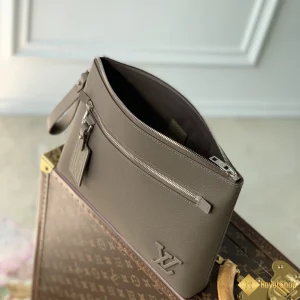 shop bán Túi Clutch nam LV Takeoff Pouch màu nâu M11485