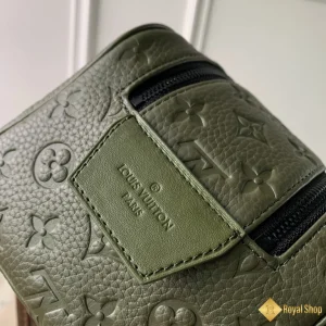 shop bán Túi nam LV Dopp Kit xanh lá M82576