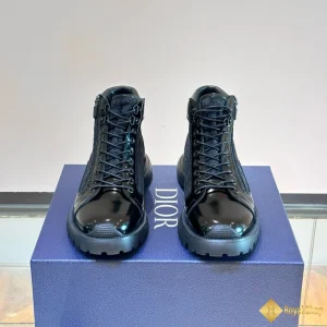 sự tinh tế Giày boot nam Dior màu nâu CKD240057