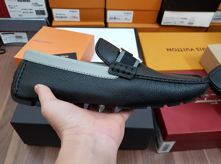 Giày Moccasin LV