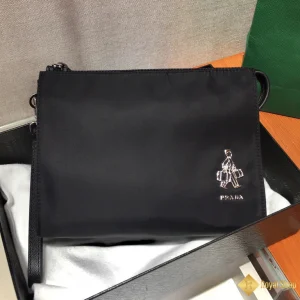 Túi Clutch Prada nam cầm tay da Re-Nylon và Saffiano 2NE789