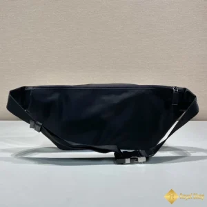 Túi nam Prada bao tử da Re-Nylon belt bag màu đen 2VL003 được làm thủ công