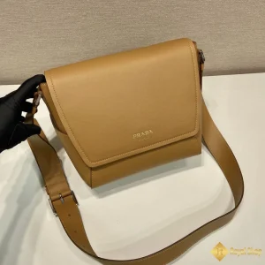 Túi nam Prada mini đeo chéo 2VD069 được làm thủ công