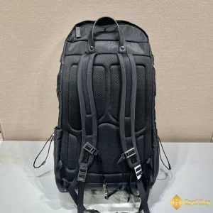 cận cảnh Túi balo nam Prada da Re-Nylon và Saffiano 2VZ090