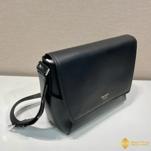 giá Túi nam Prada đeo chéo Messenger màu đen 2VD068